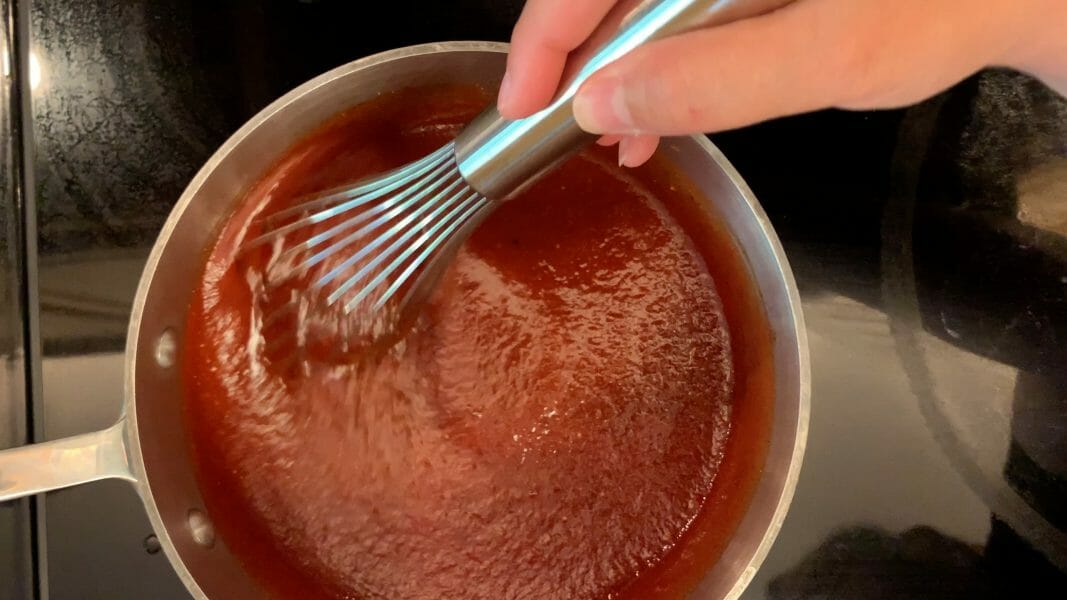 simmering barbecue sauce