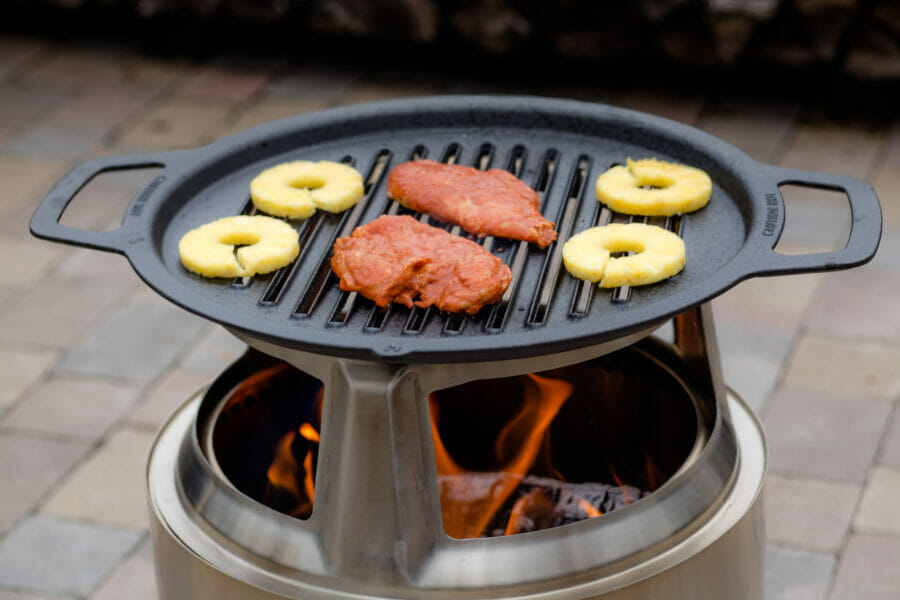 Solo Stove Bonfire & Yukon Cast Iron Griddle Top