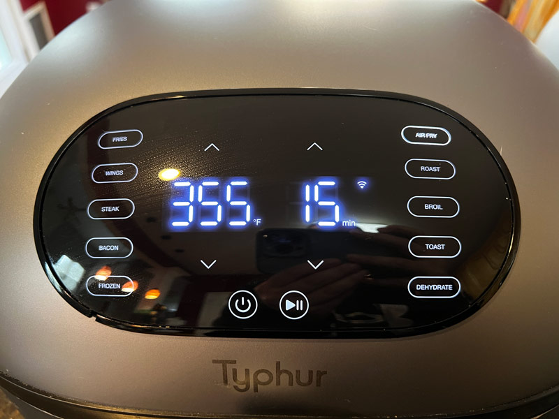 Typhur Dome 1 display