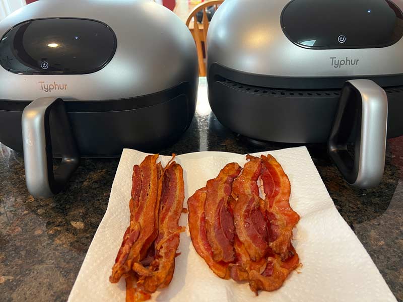 plate of bacon cooked in both Typhur Dome 2 and original