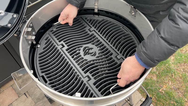 The Napoleon Pro was the only charcoal grill with an adjustable grill grate