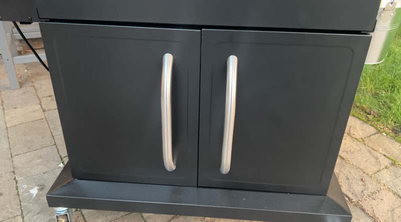 The base of the silverbac 2.0 wood pellet grill cart is wider