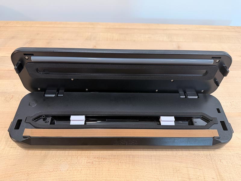 Megawise vacuum sealer interior