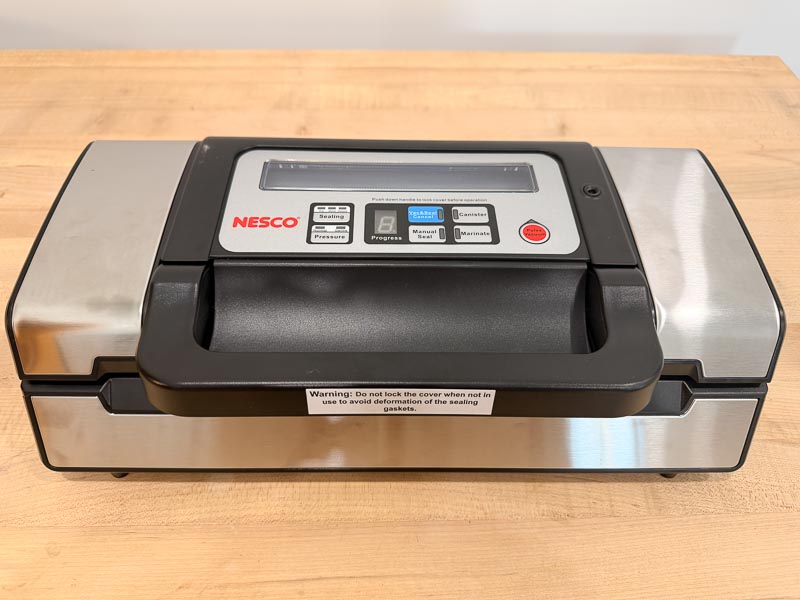 Nesco Deluxe vacuum sealer