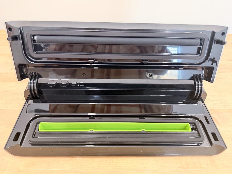 Food Saver PowerVac sealer interior