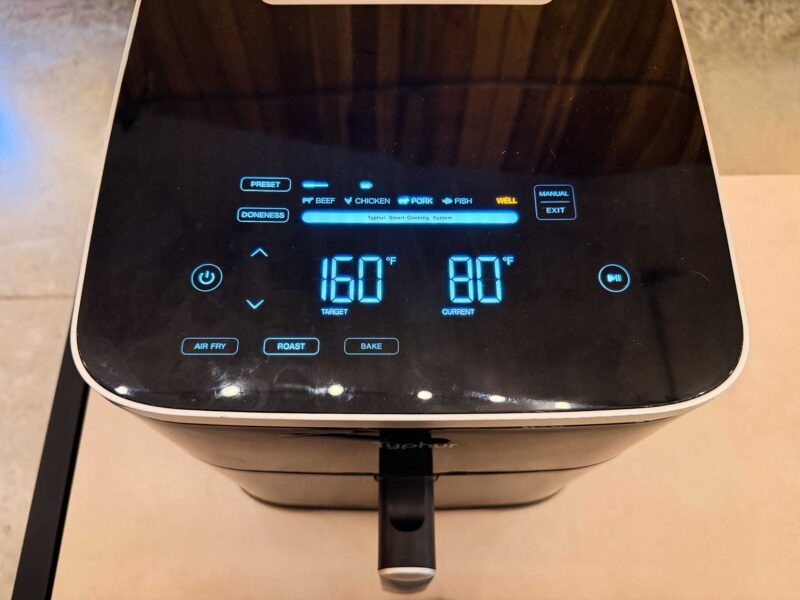 You can adjust settings in the Sync Air fryer to air fry, roast, bake, dehydrate, preheat, and reheat