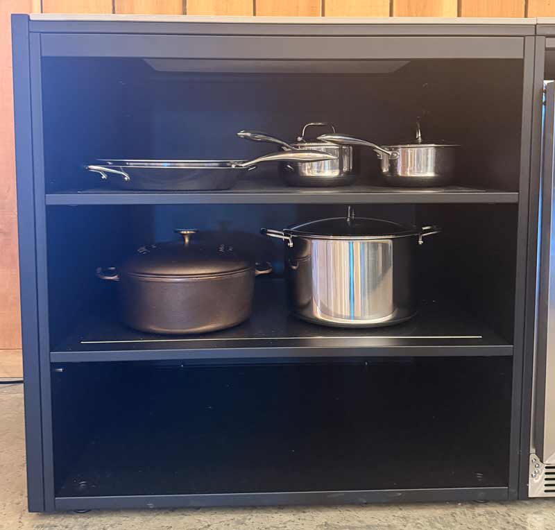 Elysia open shelf