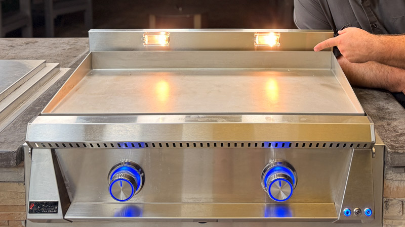outdoor cooking enthusiasts and backyard chefs will love the new gas griddle from Le Griddle