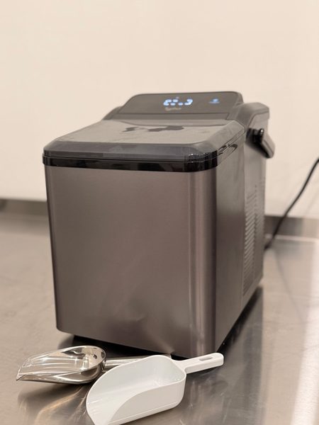 Typhur smart nugget ice maker was our favorite ice maker to use at the Lab